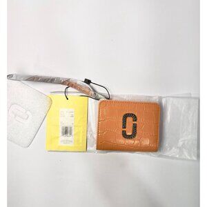 Marc Jacobs Snapshot Compact Wallet Croc Embossed Leather Orange – NWT $160 MSRP
